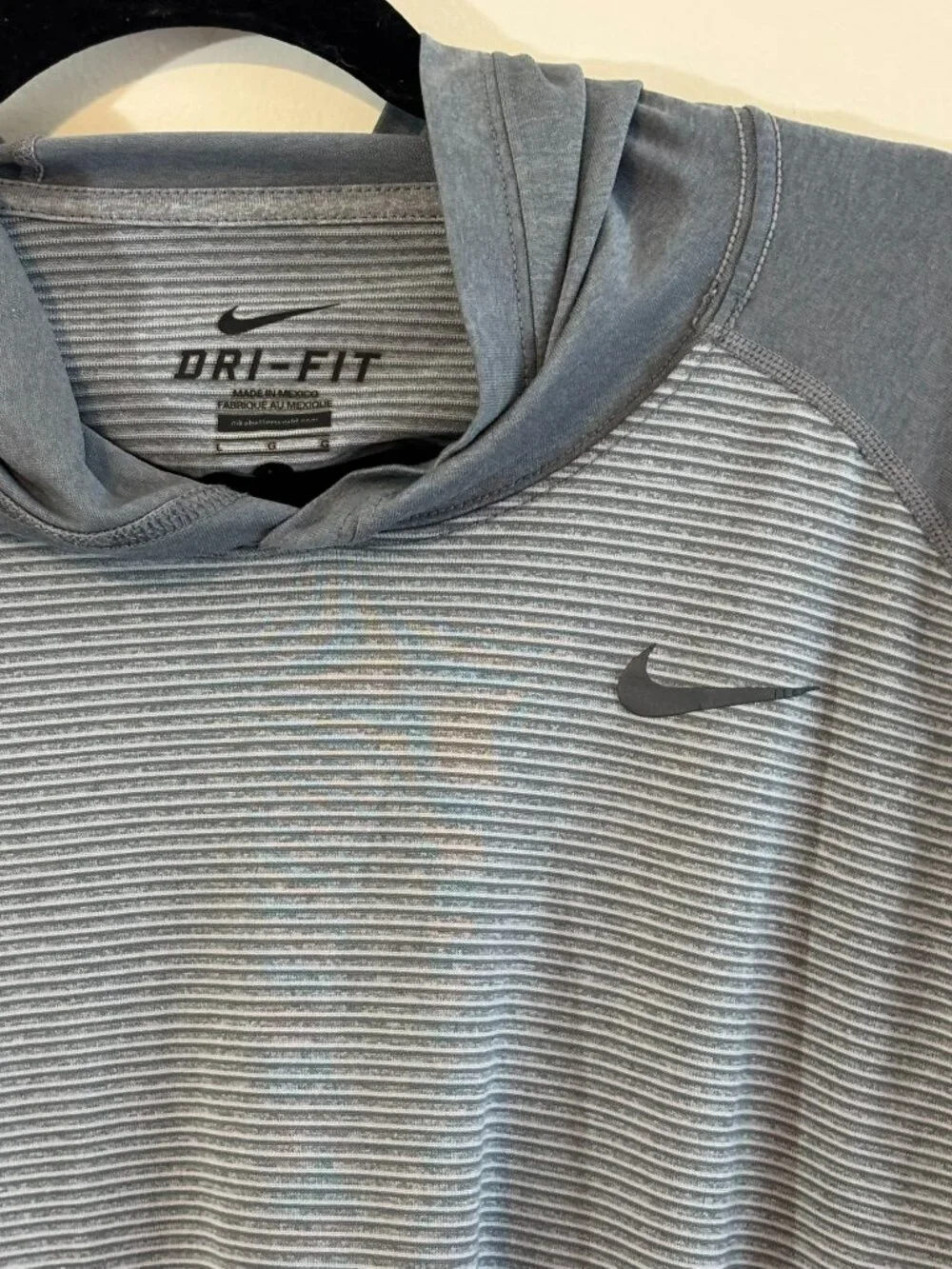 Nike Dri-Fit Hooded Long Sleeve Shirt Striped Gray L